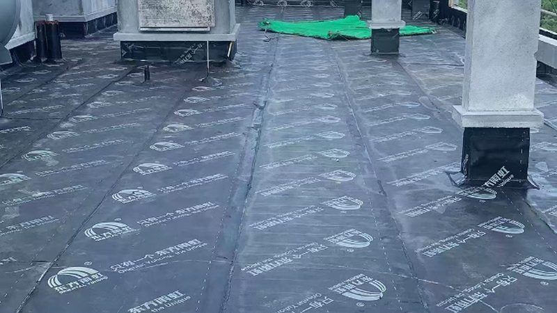 玻璃棉管壳与橡塑保温管：性能对比与适用场景分析